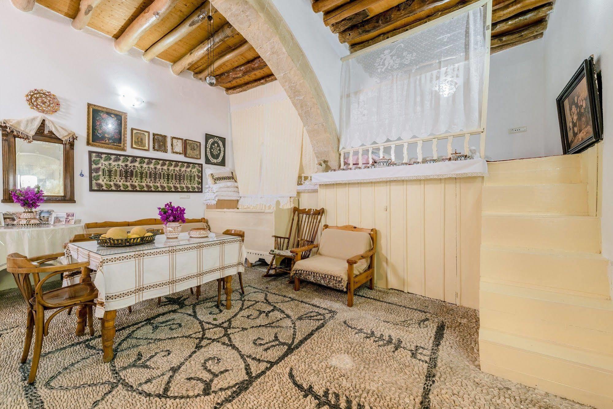 Kamariko Traditional House アファンドウ エクステリア 写真